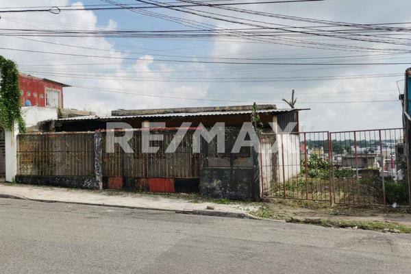 Foto de inmueble en CÉSAR SANDINO, Col. Primero de Mayo C.P. 86190, Centro