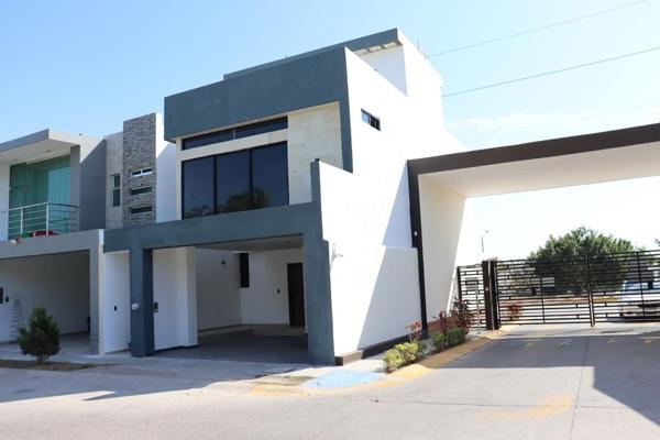 Foto de inmueble en San Daniel  #5633, Col. Real del Valle C.P. 82124, Mazatlán