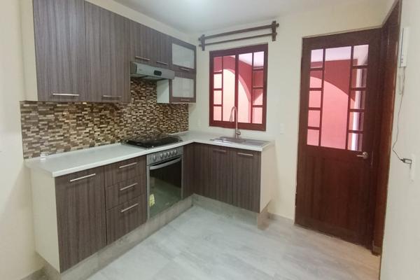 Foto de inmueble en El Arenal, Col. Santa María Magdalena Ocotitlán C.P. 52161, Metepec