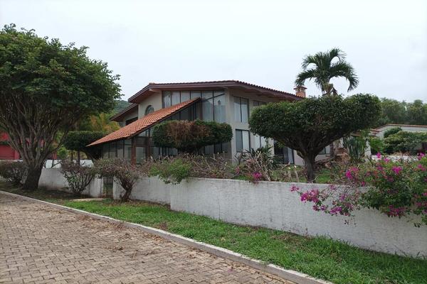 Foto de inmueble en CHANTECLER, Col. Chantepec C.P. 45825, Jocotepec