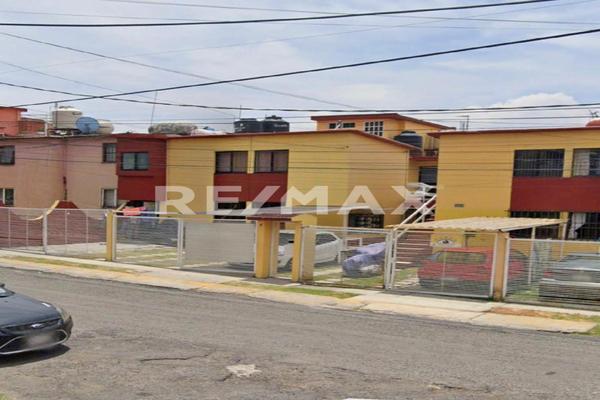 Foto de inmueble en chaparreras, Col. Villas de la Hacienda C.P. 52929, Atizapán de Zaragoza
