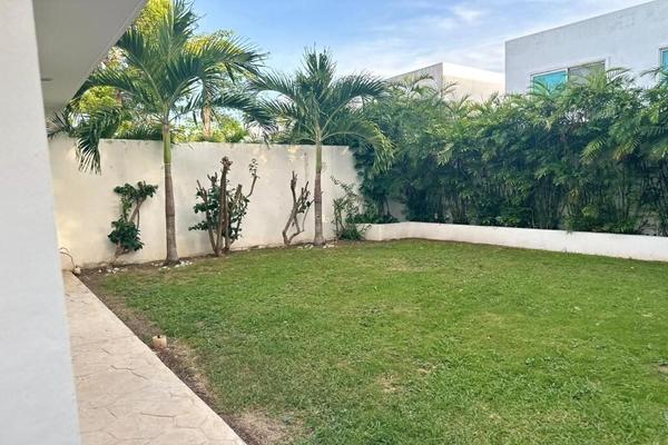 Foto de inmueble en chetumal quintanaro, Col. Chetumal Centro C.P. 77000, Othón P. Blanco