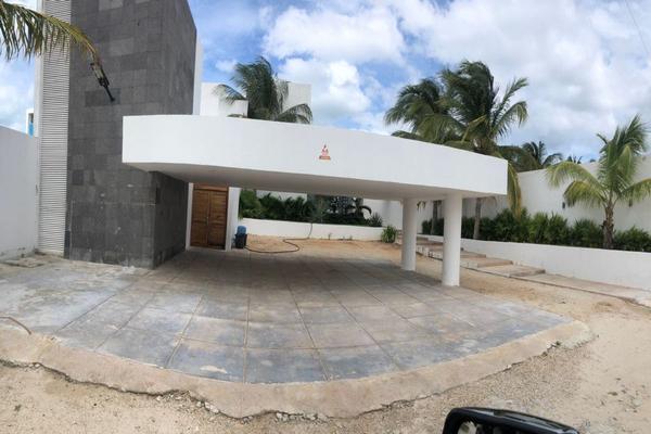 Foto de inmueble en Chicxulub Puerto, Progreso, Yucatán, Col. Chicxulub Puerto C.P. 97330, Progreso