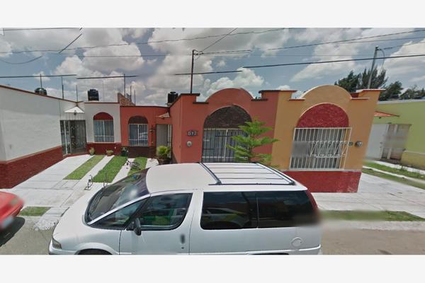 Foto de inmueble en CHIN JOSE VASCONCELOS MAGISTERIAL IRAPUATO #000, Col. Magisterial C.P. 36555, Irapuato