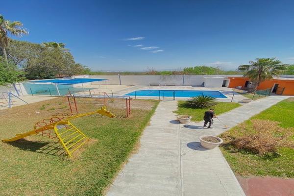 Foto de inmueble en Chopo, Col. Villas Campestres C.P. 65556, Ciénega de Flores