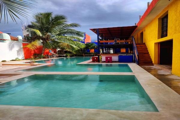 Foto de inmueble en Chuburna Puerto #WHI311934, Col. Chuburna Puerto C.P. 97336, Progreso