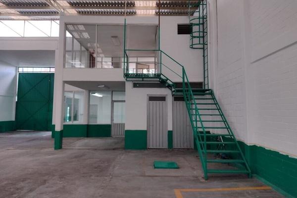 Foto de inmueble en Cinco d de Mayo, Col. Ampliación El Santuario C.P. 09829, Iztapalapa