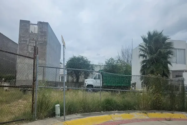 Foto de inmueble en CIRC. MANTO DE LOS EMPERADORES #153, Col. Sendero de los Quetzales C.P. 20358, San Francisco de los Romo