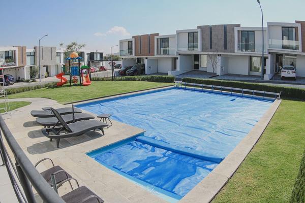 Foto de inmueble en Circuito Agave, Col. Residencial el Refugio C.P. 76146, Querétaro
