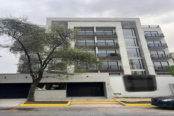 Foto de inmueble en circuito Arquitectos, Col. Ciudad Satélite C.P. 53100, Naucalpan de Juárez