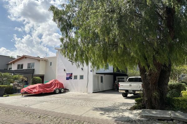 Foto de inmueble en Circuito Balbanera, Col. Balvanera Polo y Country Club C.P. 76915, Corregidora