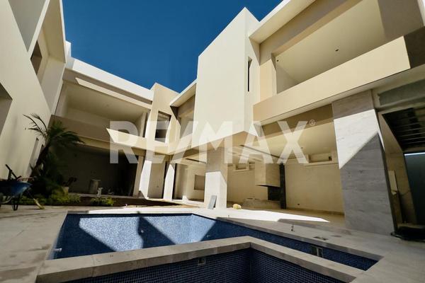 Foto de inmueble en circuito de ONIX, Col. Las Privanzas C.P. 34186, Durango