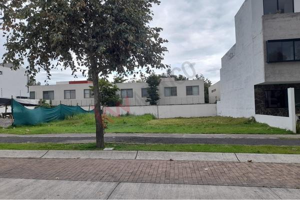 Foto de inmueble en CIRCUITO DEL BOSQUE #330, Col. Bosques Vallarta C.P. 45222, Zapopan