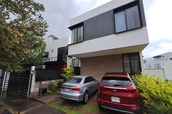Foto de inmueble en Circuito del Bosque, Col. Bosques Vallarta C.P. 45222, Zapopan