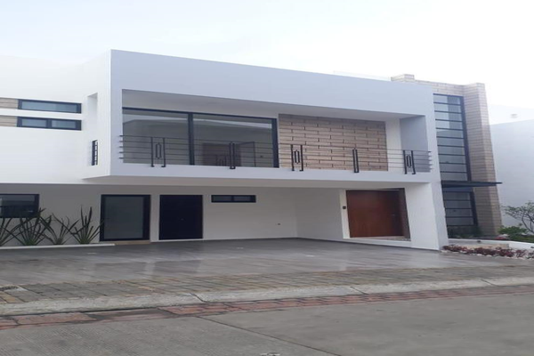 Foto de inmueble en Circuito Hidalgo, Col. La Isla Lomas de Angelópolis C.P. 72830, San Andrés Cholula