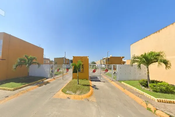 Foto de inmueble en CTO INTERIOR EL PEDREGAL #-, Col. Villas de San Martín C.P. 96535, Coatzacoalcos