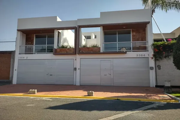 Foto de inmueble en Circuito Juan Pablo II, Col. Las Ánimas C.P. 72400, Puebla