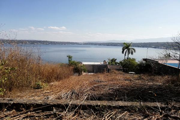 Foto de inmueble en CIRCUITO LAGO #51, LOMAS ALTAS TEQUES, Col. Tequesquitengo C.P. 62915, Jojutla