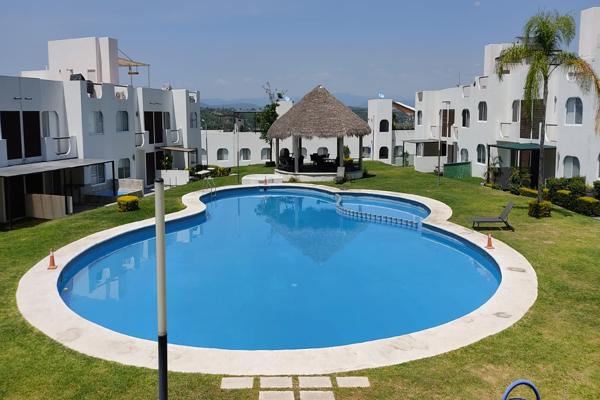 Foto de inmueble en CIRCUITO LAGO #76, LOMAS ALTAS TEQUES, Col. Tequesquitengo C.P. 62915, Jojutla
