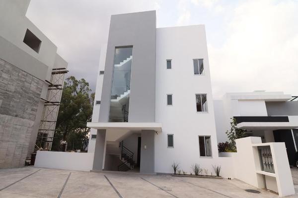 Foto de inmueble en Circuito Mirasoles, Col. Loma de la Floresta C.P. 58085, Morelia