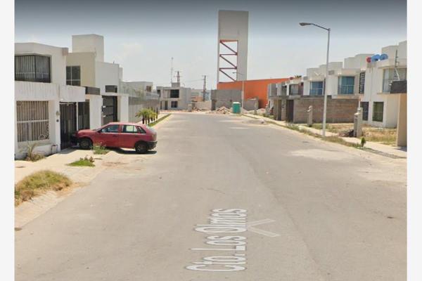 Foto de inmueble en CIRCUITO OLMOS #000, Col. Soledad de Graciano Sanchez Centro C.P. 78430, Soledad de Graciano Sánchez