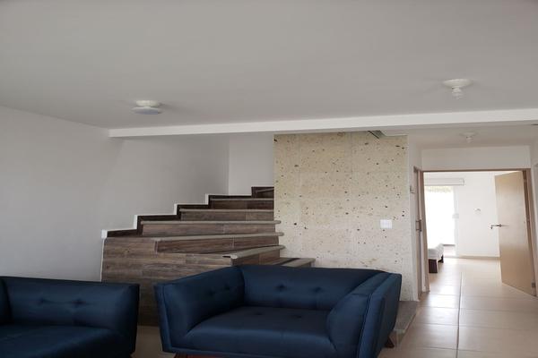 Foto de inmueble en circuito pizarra, Col. Nuevo Juriquilla C.P. 76230, Querétaro