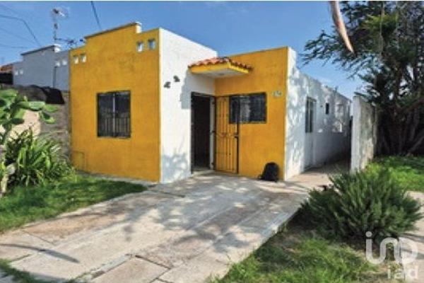 Foto de inmueble en CTO. Santiago #355, Col. Hacienda Santa Fe C.P. 45653, Tlajomulco de Zúñiga