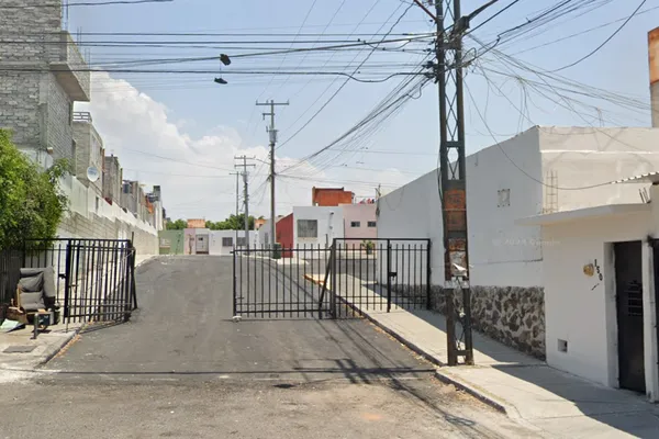 Foto de inmueble en Cto Sierra Morena #152, Col. Loma IX C.P. 76116, Querétaro