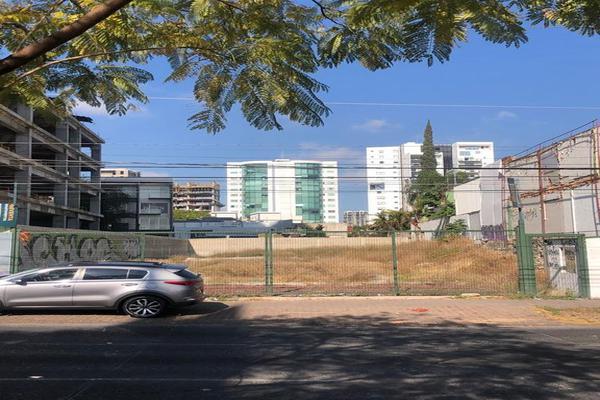 Foto de inmueble en CIRCUNVALACION JORGE ALVAREZ DEL CASTILLO #1439, Col. Country Club C.P. 44610, Guadalajara