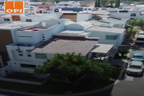 Foto de inmueble en  , Col. Claustros del Sur C.P. 76093, Querétaro