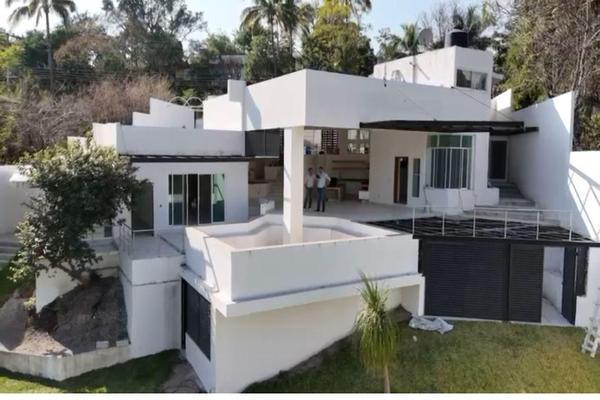 Foto de inmueble en CLUB DE GOLF SANTA FE, Col. Jardines de Xochitepec C.P. 62790, Xochitepec