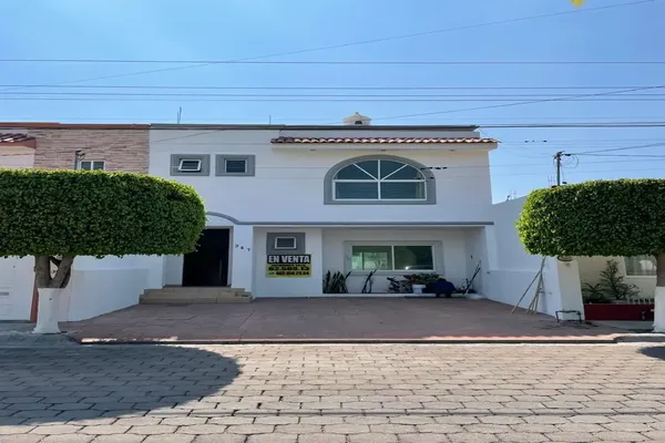 Foto de inmueble en Cluster 1 #000, Col. El Cortijo C.P. 36614, Irapuato
