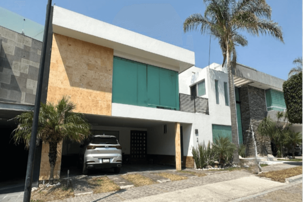 Foto de inmueble en Cluster 999, Col. Lomas de Angelópolis C.P. 72830, San Andrés Cholula