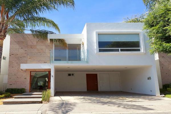 Foto de inmueble en Cluster Puebla Blanca, Col. Lomas de Angelópolis II C.P. 72830, San Andrés Cholula