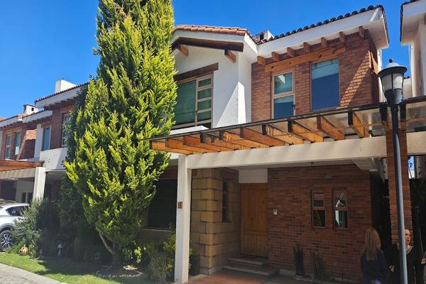 Foto de inmueble en  , Col. Coaxustenco C.P. 52140, Metepec
