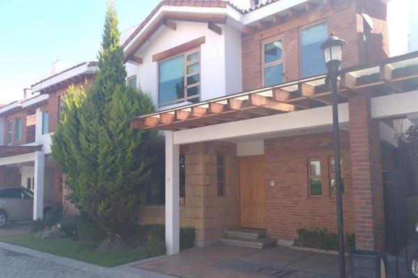 Foto de inmueble en coaxutenco, Col. Coaxustenco C.P. 52140, Metepec