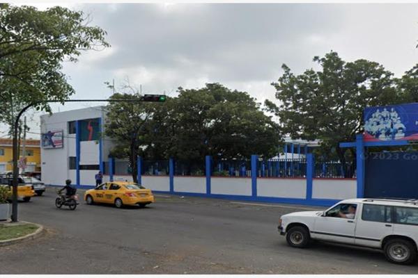 Foto de inmueble en  , Col. Colima Centro C.P. 28000, Colima