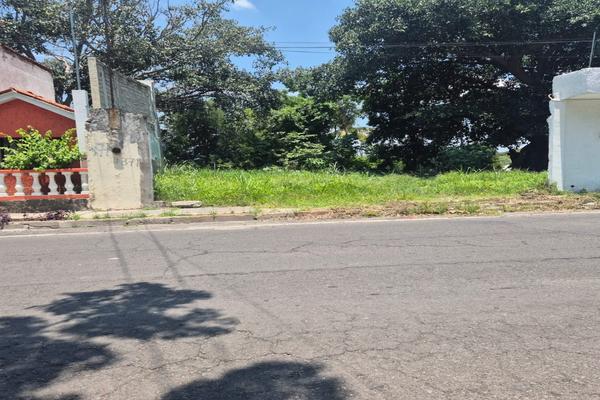 Foto de inmueble en  , Col. Colima Centro C.P. 28000, Colima