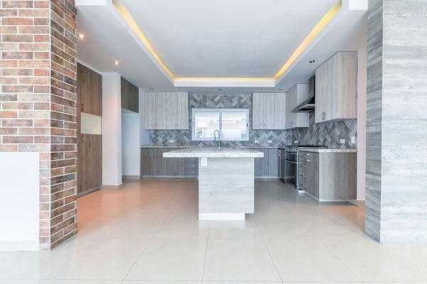 Foto de inmueble en Colina Verde, Col. Colinas del Valle C.P. 64650, Monterrey