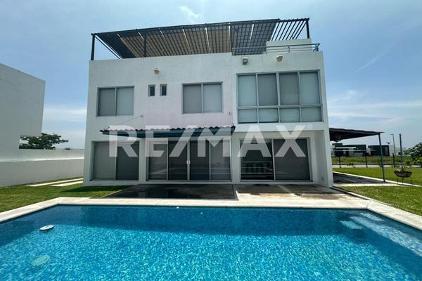 Foto de inmueble en Colinas del Lago, Col. Tequesquitengo C.P. 62915, Jojutla