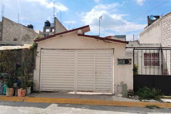 Foto de inmueble en  , Col. Colinas del Sol C.P. 50903, Almoloya de Juárez