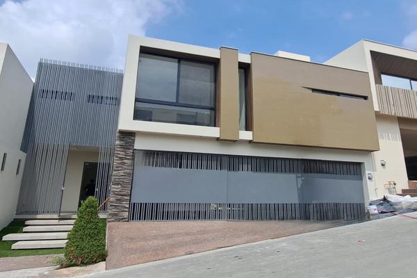 Foto de inmueble en  , Col. Colinas del Valle C.P. 64650, Monterrey