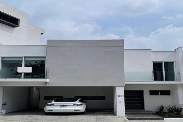 Foto de inmueble en  , Col. Colinas del Valle C.P. 64650, Monterrey