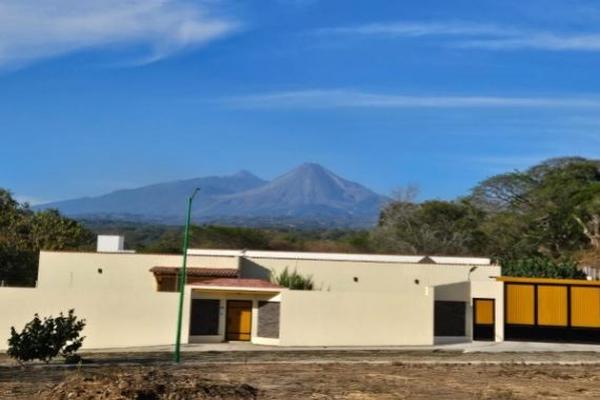 Foto de inmueble en  , Col. Comala C.P. 28450, Comala