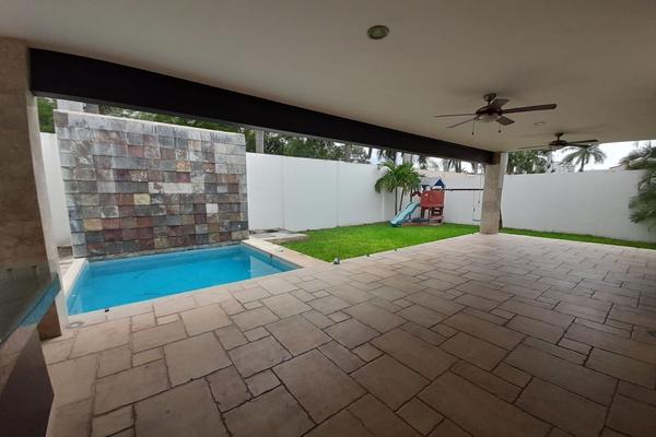 Foto de inmueble en Comunidad privada, Col. Montebello C.P. 97113, Mérida