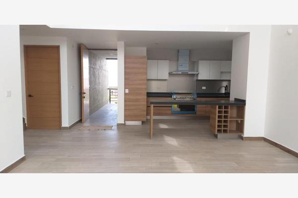 Foto de inmueble en Condominio TEMOA, Col. Vista Real y Country Club C.P. 76905, Corregidora