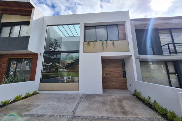 Foto de inmueble en cóndores, Col. Bosque Monarca C.P. 58350, Morelia