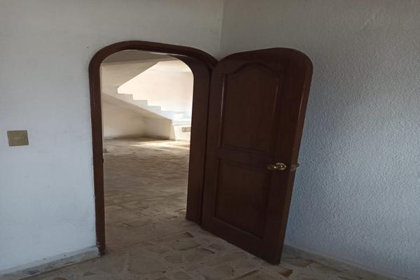 Foto de inmueble en CONTADORES, Col. Vista Real Ahuatepec C.P. 62324, Cuernavaca