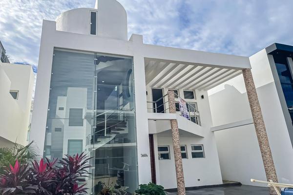 Foto de inmueble en Coral #3604, Col. Cerritos al Mar C.P. 82112, Mazatlán