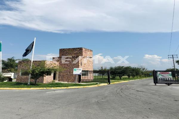 Foto de inmueble en Corredor Cadereyta Allende km 19 Fracc. Campestre San Patricio, Col. Cadereyta Jimenez Centro C.P. 67480, Cadereyta Jiménez